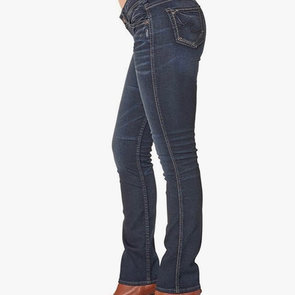 Silver Jeans Denim - Silver Jeans Co Women’s Elyse Curvy Fit Mid rise